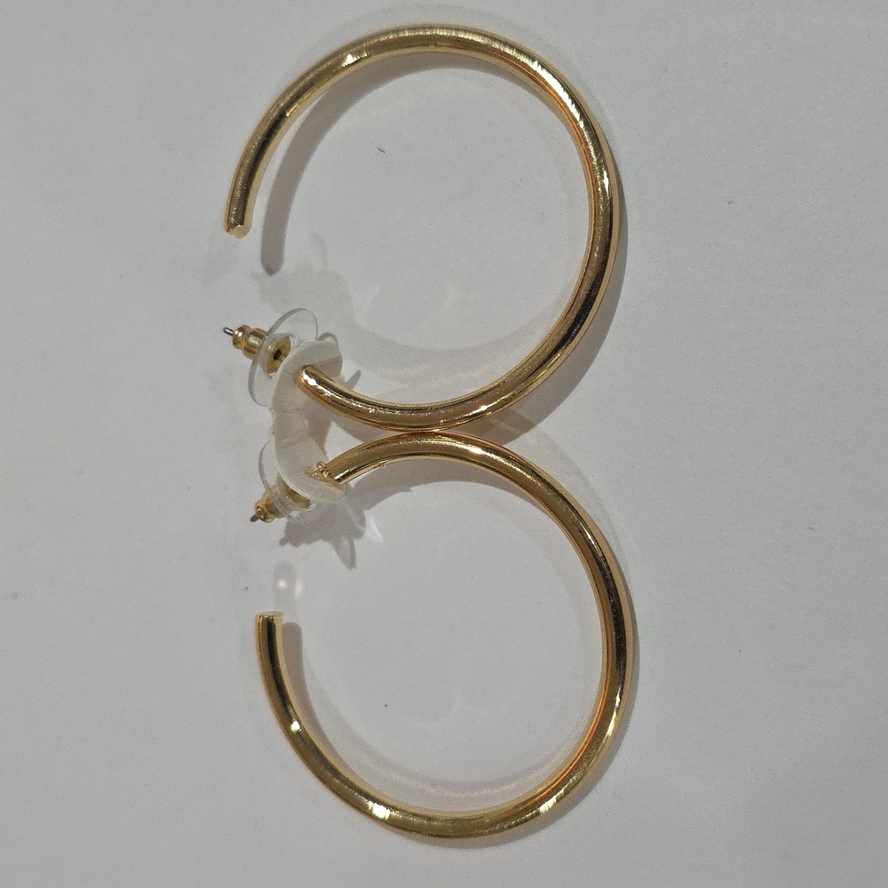 Chic Gold Open Hoop Earrings – Minimalist Lightweight Everyday Fashion Jewelry - Picture 4 of 9